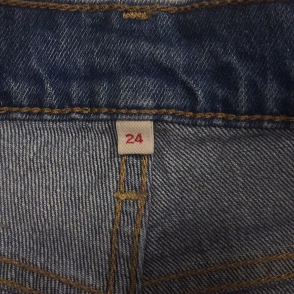 Levi’s - High Waisted Levi Short shorts - Picture 3 of 4